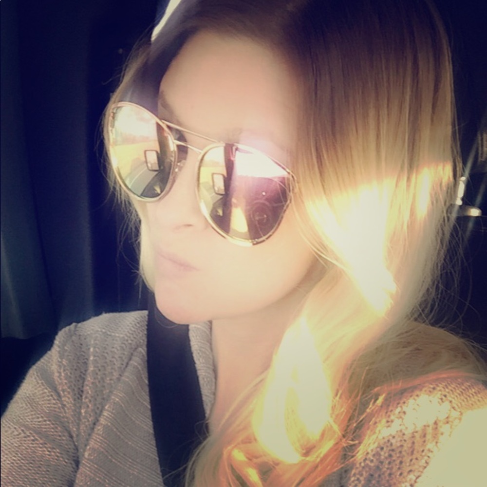 Meet your Posher, Cassie